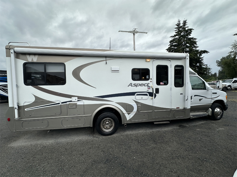 2006 Winnebago Aspect 26ft